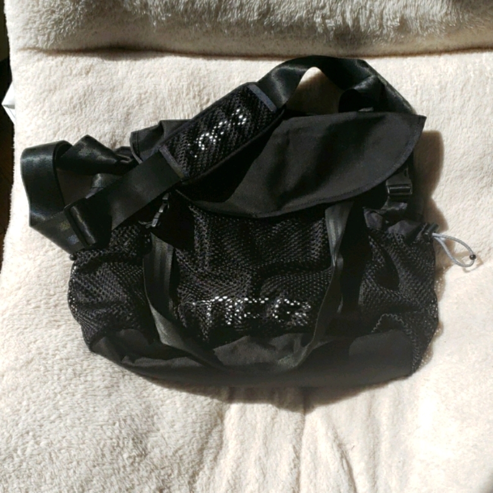 MPG Gym/Yoga Crossbody Bag